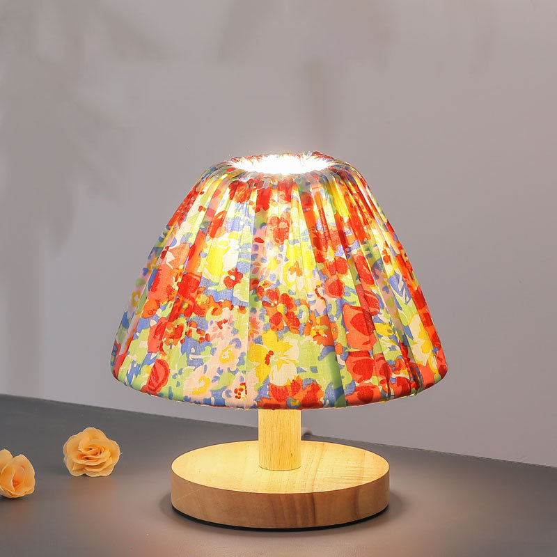Modern Minimalist Creative Iron Flower Shape 1-Lamp Table Lamp