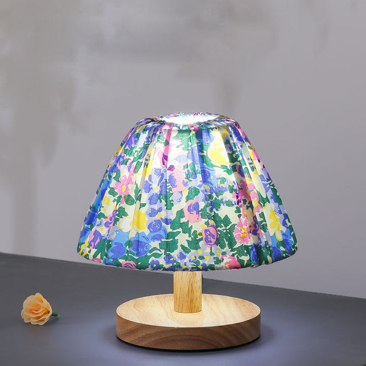 Modern Minimalist Creative Iron Flower Shape 1-Lamp Table Lamp