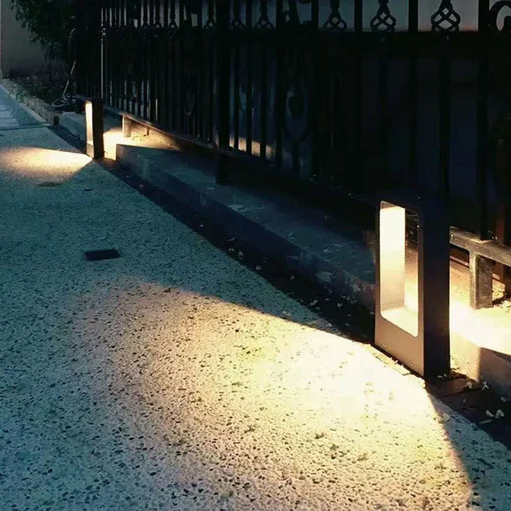 TerraLuxe Floor Garden Lamp - waterproof LED garden lighting for paths and terraces