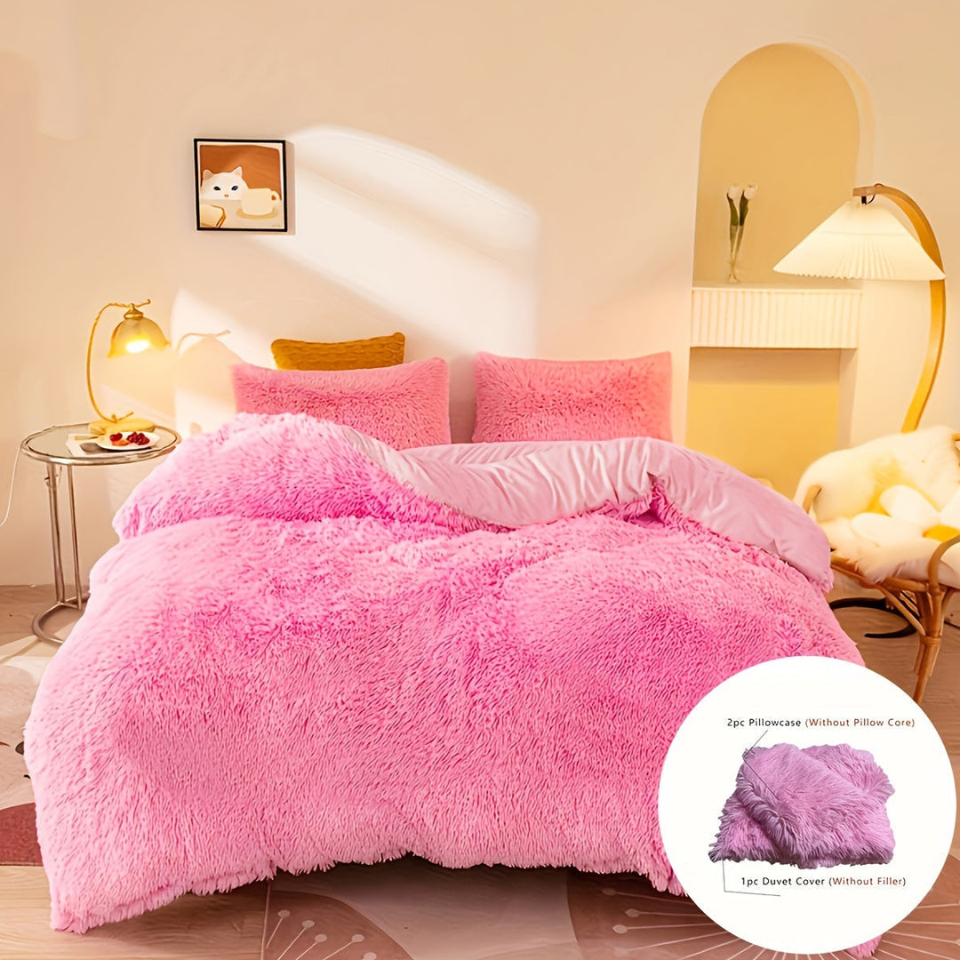 Three-Piece Velvet Bedding Set with Velvet Finish