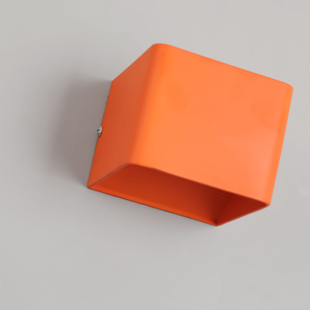 OrrSquare – Modern square wall lamp for stylish lighting