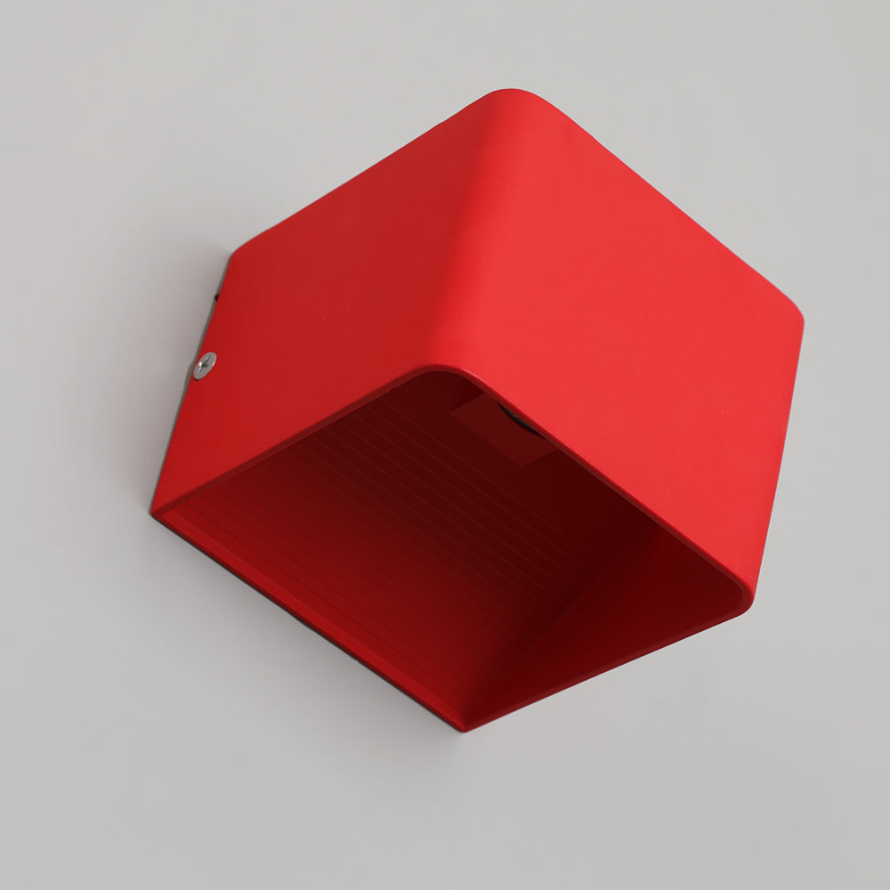 OrrSquare – Modern square wall lamp for stylish lighting