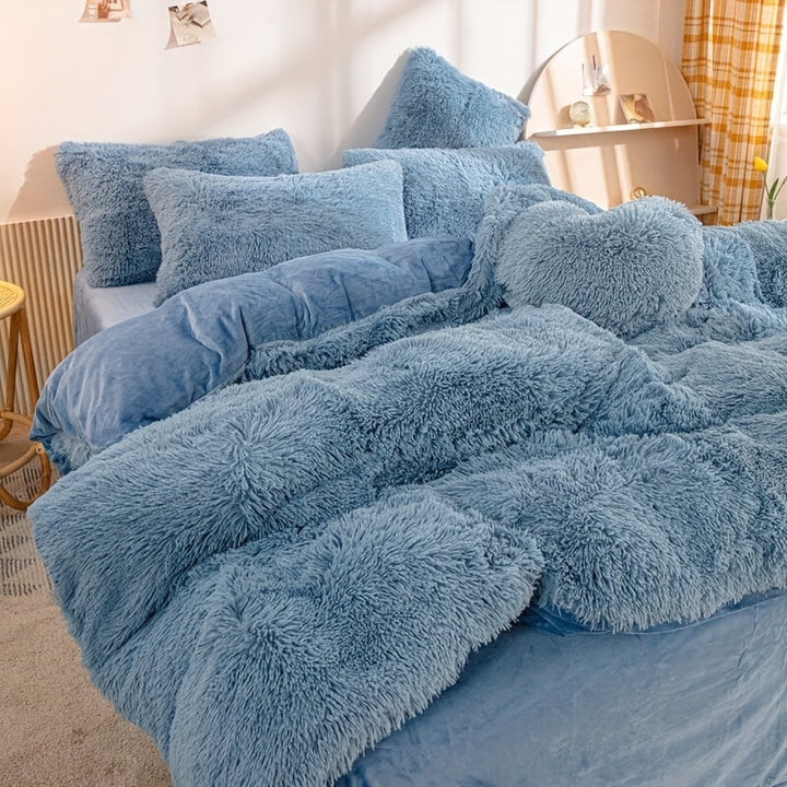 Three-Piece Velvet Bedding Set with Velvet Finish