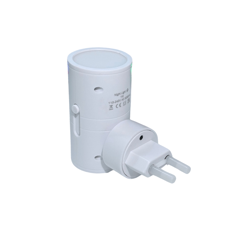 Dimmable LED night light with day/night sensor for pleasant room lighting