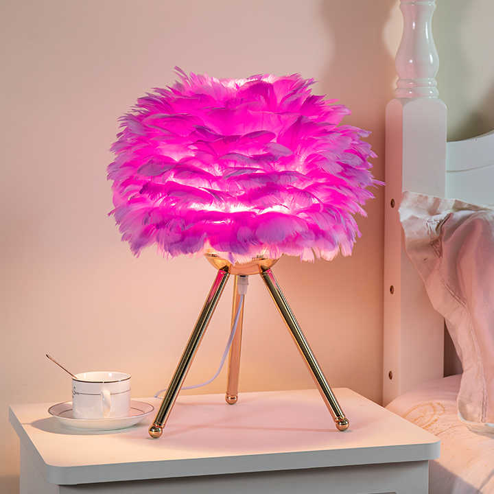 Blossom Table Lamp – Elegant Feather Design with Dimmable Light