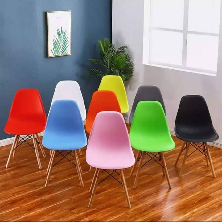 BowLift | Eames Chairs