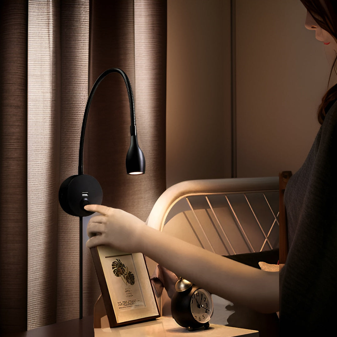 TouchGlow - 2-in-1-Swan-neck wall lamp with USB charger for cozy reading evenings