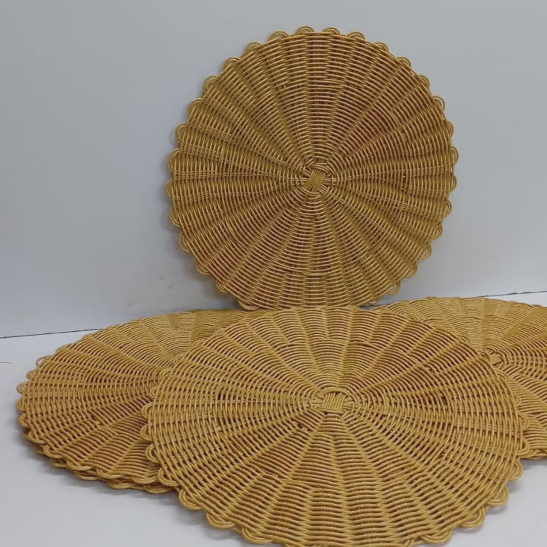 BowLift | 6-piece Set Thicker Rattan Table Set