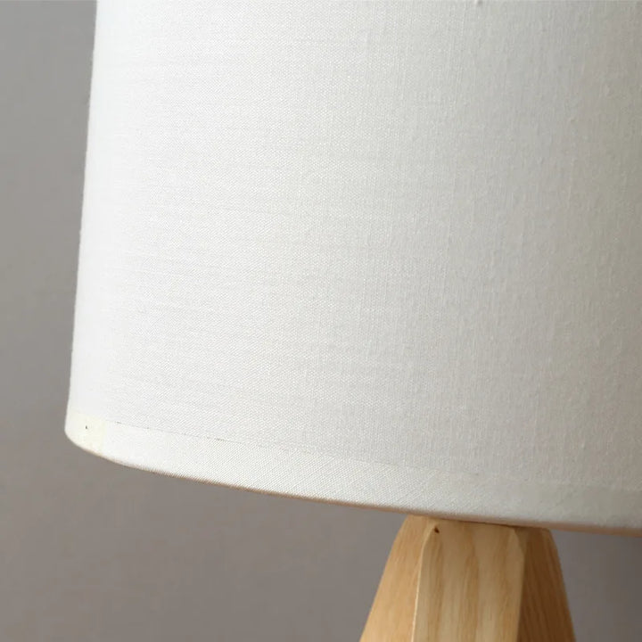LumiHout – Modern table lamp made of wood with warm, natural elegance