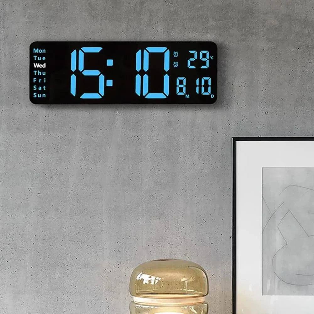 ARIS - Digital watch with night light Features