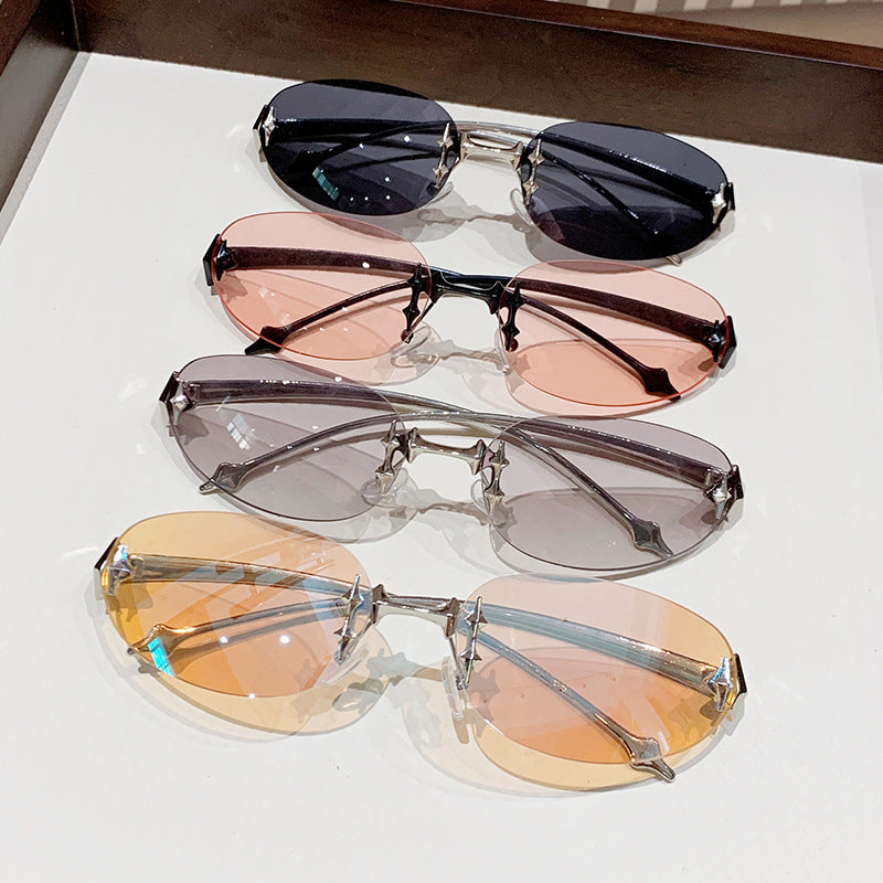 Ladies fashionable sunglasses in futuristic design with mirrored frame
