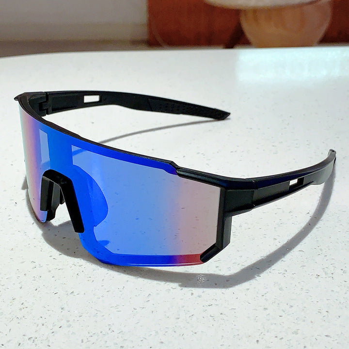 Unisex nan sporty shield sunglasses with continuous mirror lens and adjustable nose bridge