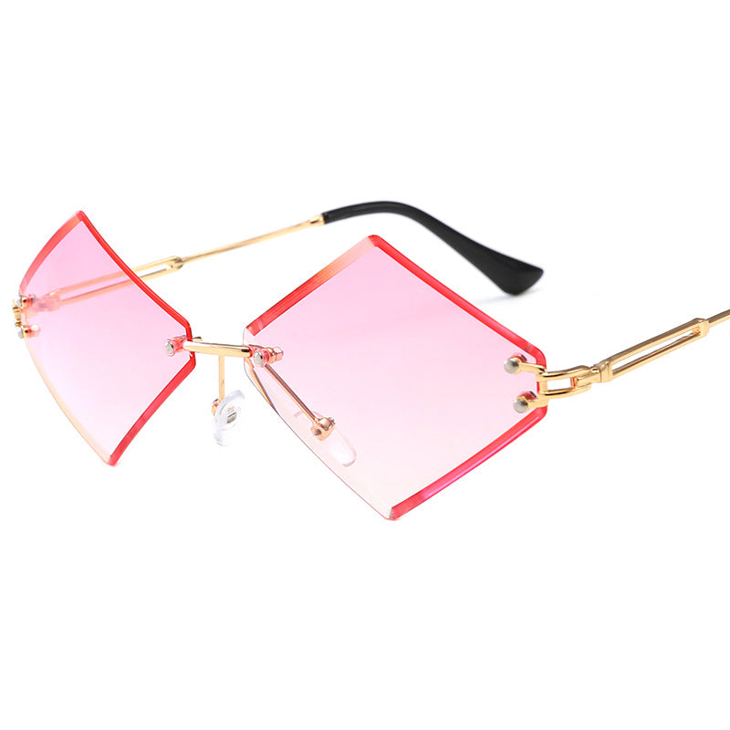 Ladies fashionable geometric sunglasses with mirrored lenses