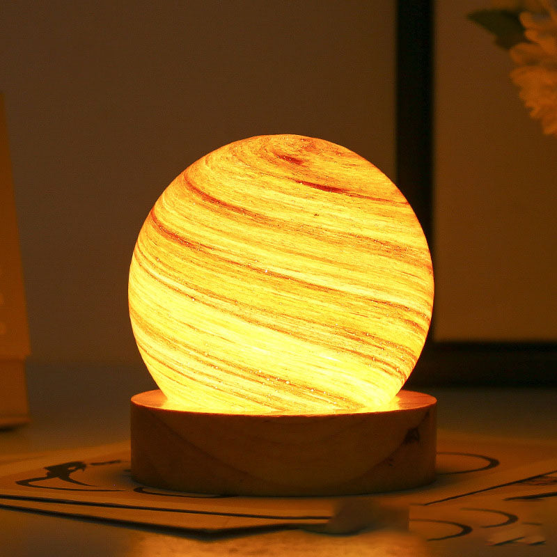 Enchanting Planet Lamp – A Universe of colours and Dreams