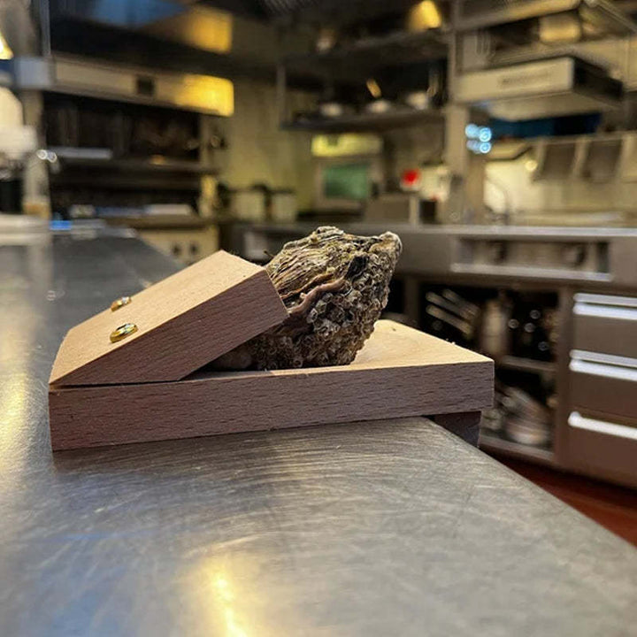BowLift | Premium wood handle oyster shell opener clamp