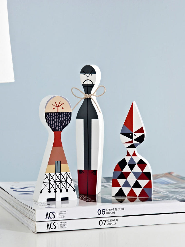 BowLift | Handcrafted Wooden Figures