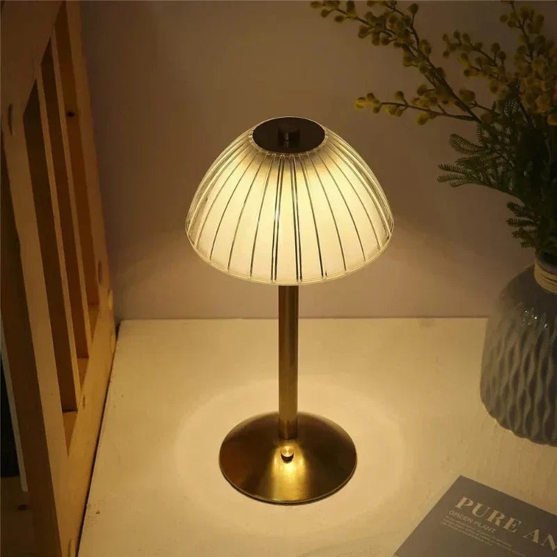 Wireless LED table lamp with three colour modes and dimming function