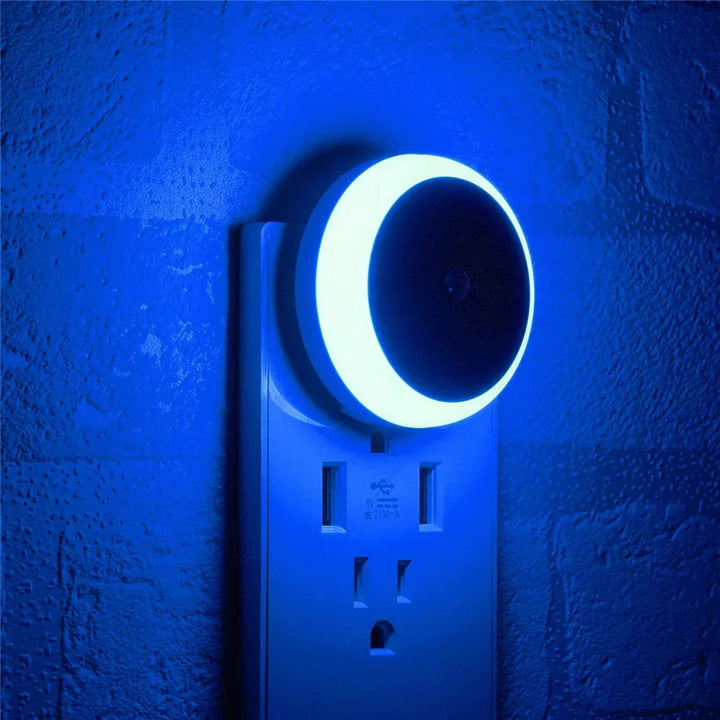 NOXORA LED night light | Twilight sensor &amp; automatic dimming | Plug-in light | Warm white