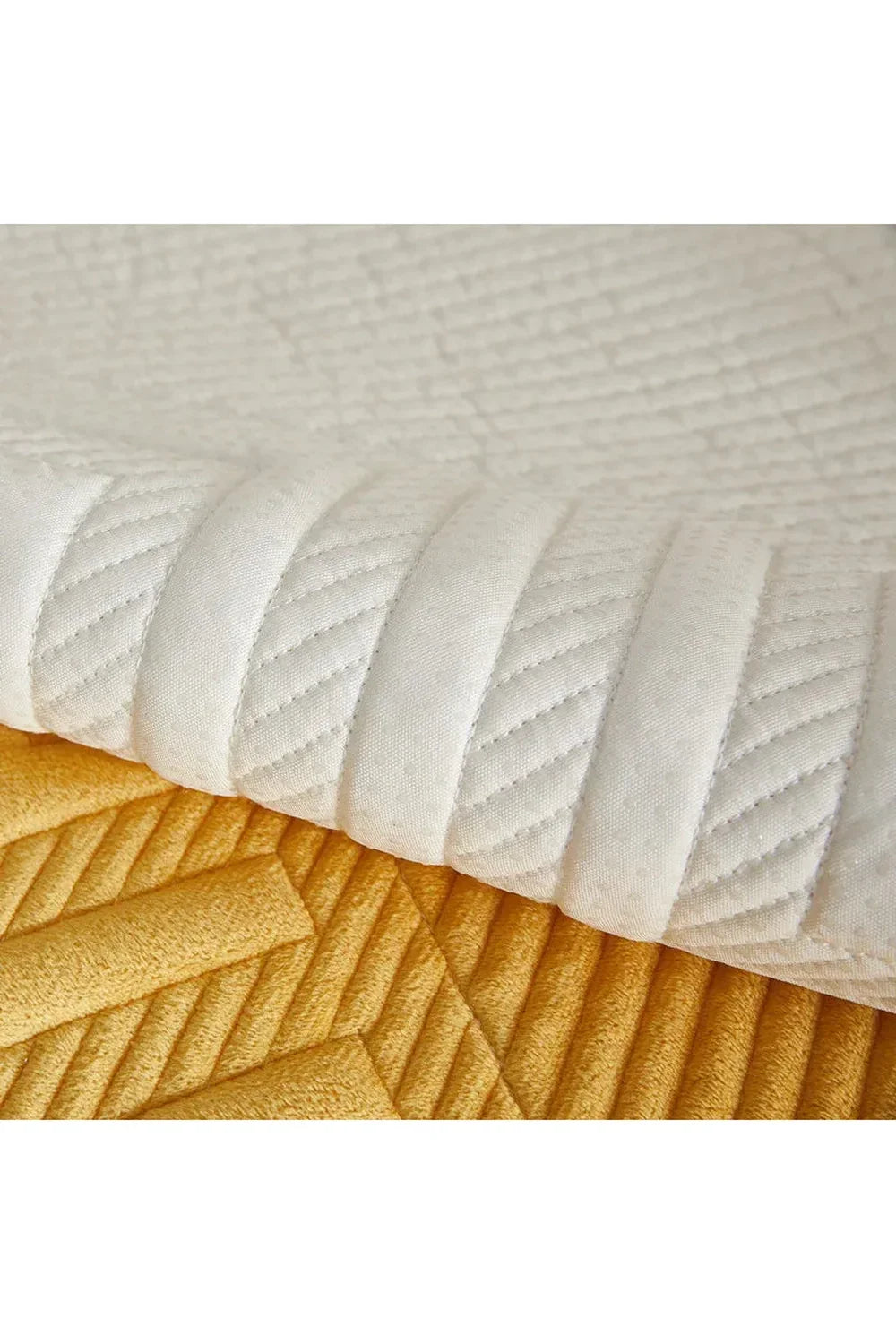 Soft Quilted Sofa Cover |