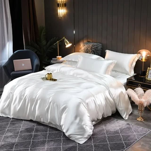 Luxurious Silk Duvet Cover for Restful Sleep
