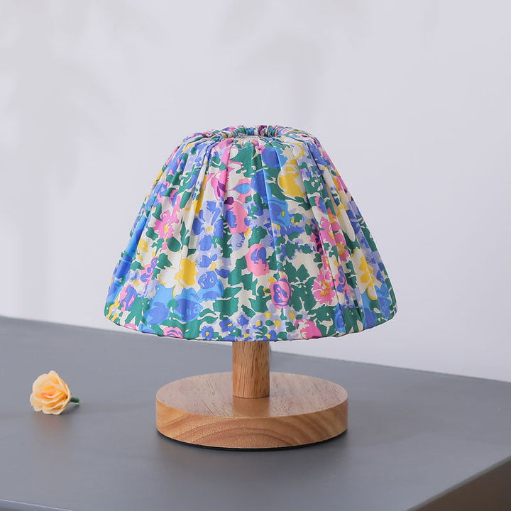 Modern Minimalist Creative Iron Flower Shape 1-Lamp Table Lamp