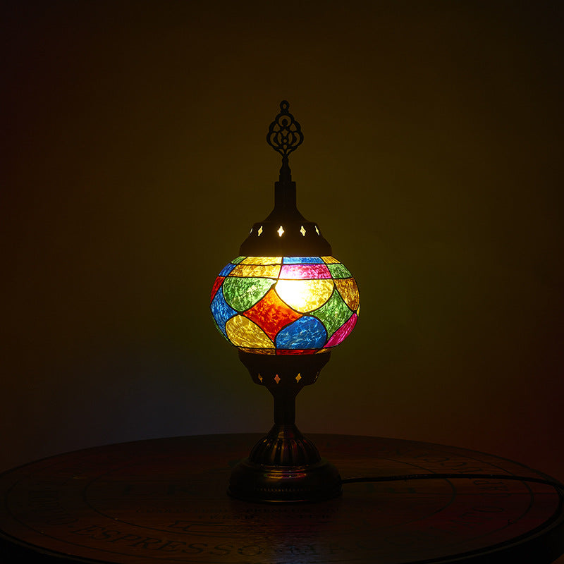 Traditional Tiffany romantic oval iron enameled 1-light table lamp for the bedroom