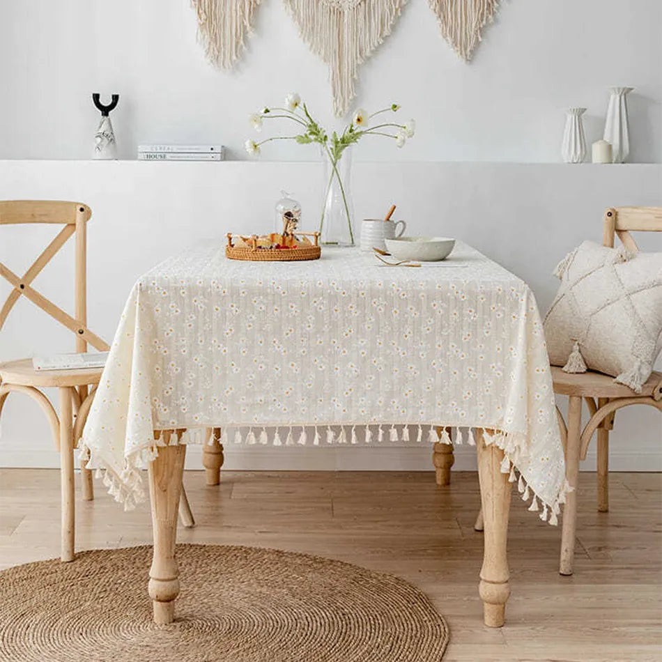 BowLift | Victoria Daisy Tablecloth
