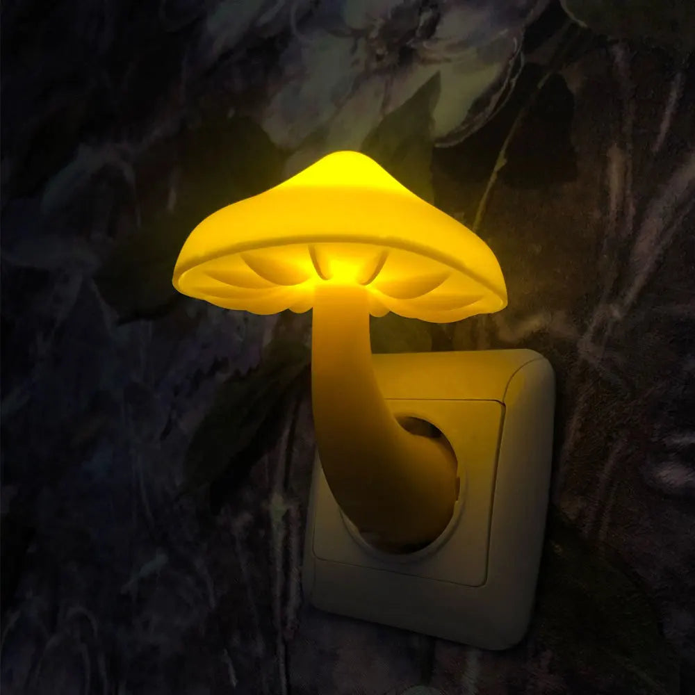 LED Night Light Lumipilz | With Twilight Sensor | Warm Yellow &amp; Energy Saving | 8×10 cm