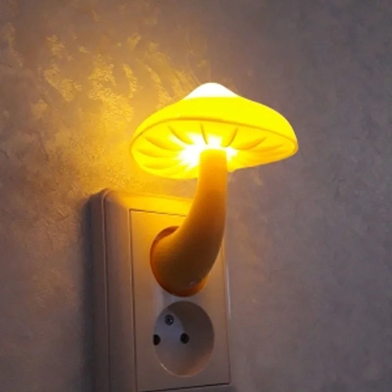 LED Night Light Lumipilz | With Twilight Sensor | Warm Yellow &amp; Energy Saving | 8×10 cm