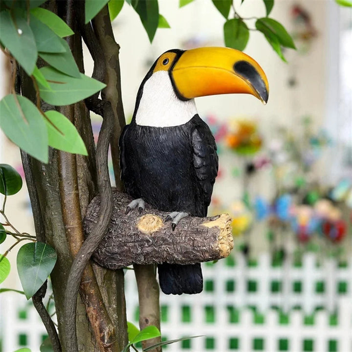 BowLift | Beautiful Tukan Garden Decoration
