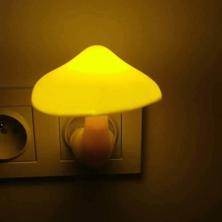 LED Night Light Lumipilz | With Twilight Sensor | Warm Yellow &amp; Energy Saving | 8×10 cm