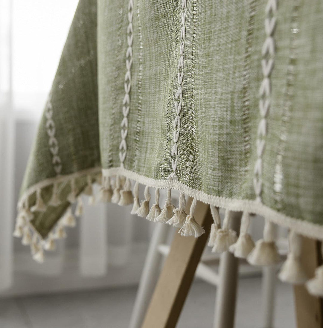 BowLift | Batillo Linen Tablecloth | Tablecloth, Indoor &amp; Outdoor