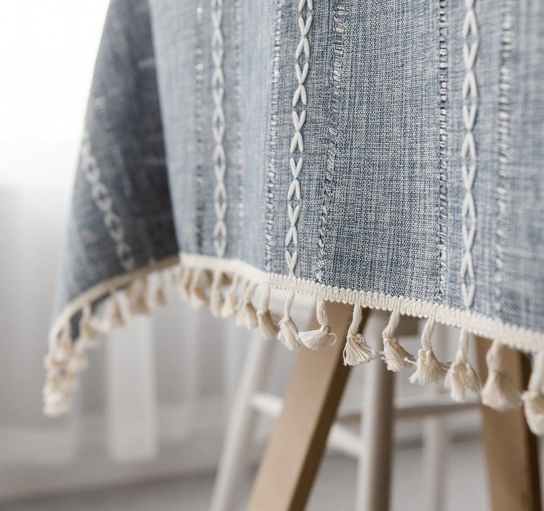 BowLift | Batillo Linen Tablecloth | Tablecloth, Indoor &amp; Outdoor