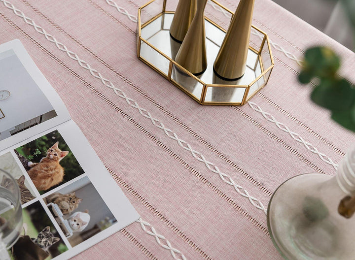 BowLift | Batillo Linen Tablecloth | Tablecloth, Indoor &amp; Outdoor