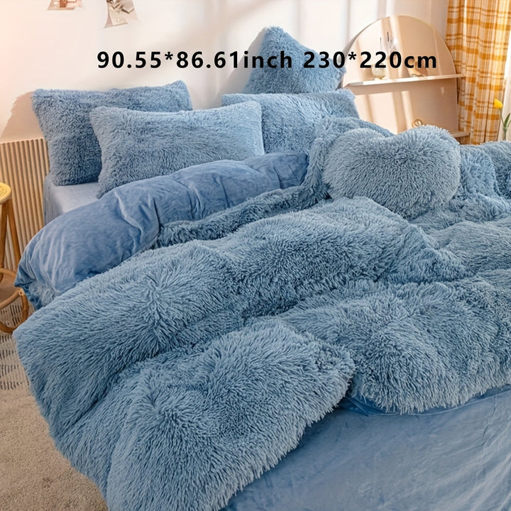 Three-Piece Velvet Bedding Set with Velvet Finish