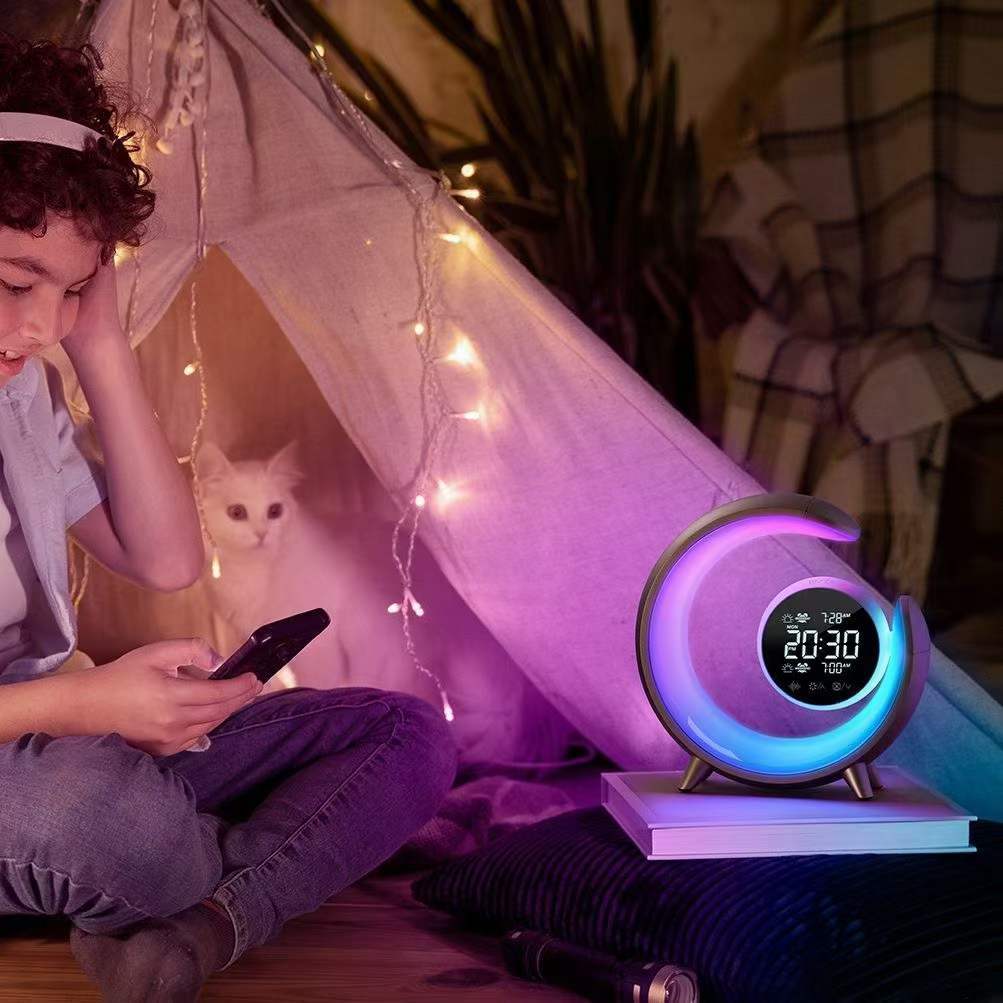 Multifunctional Night Light with RGB &amp; Alarm Clock Function – Lumivo