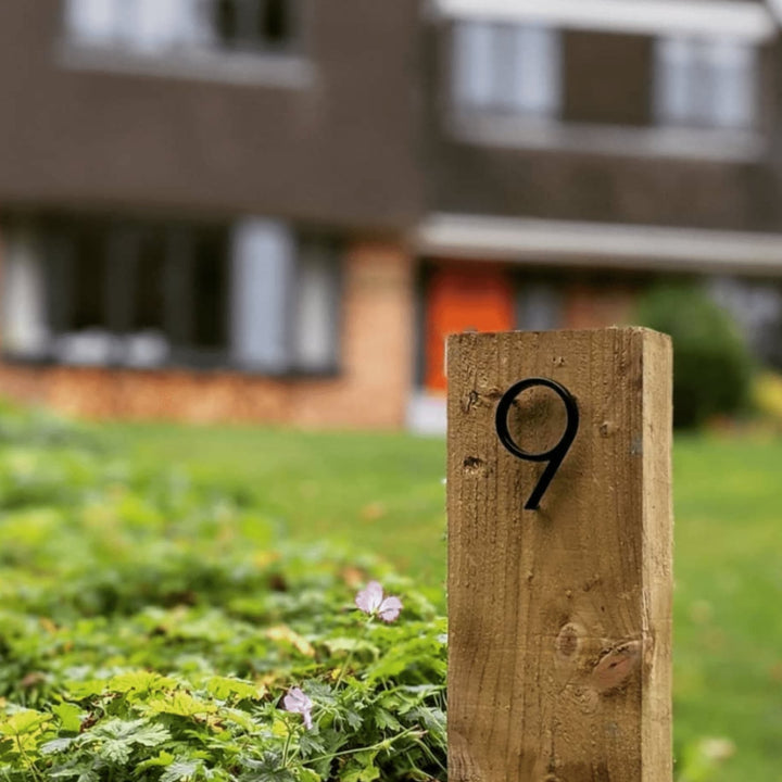 BowLift | Black House Numbers | Modern and Weatherproof House Decoration