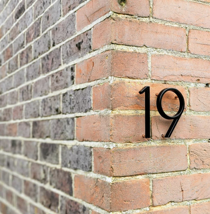 BowLift | Black House Numbers | Modern and Weatherproof House Decoration