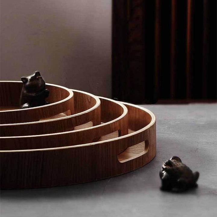 BowLift | Slim, round serving trays made of wood