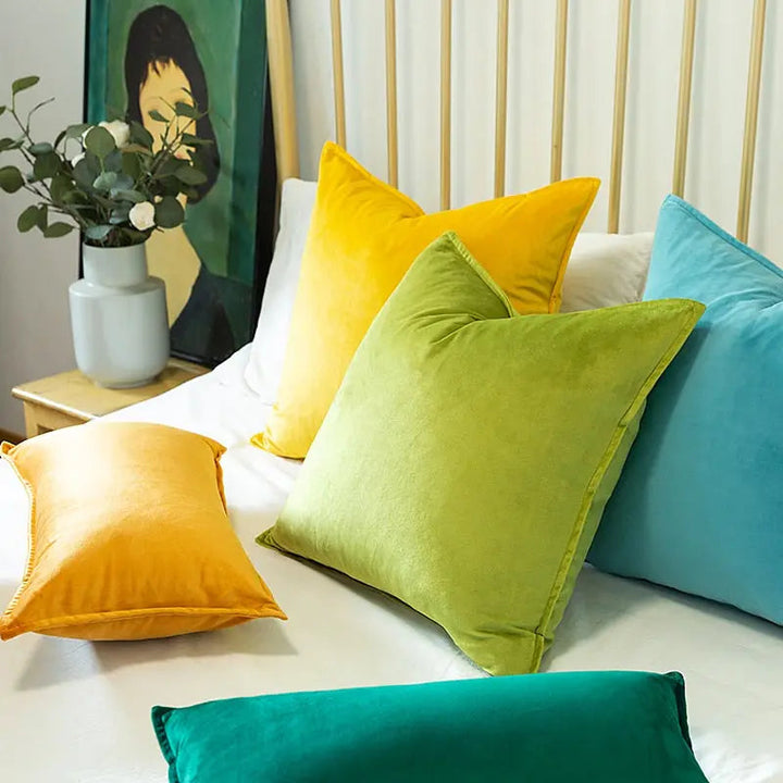 BowLift | VelvetLuxe – Elegant velvet cushion cover with refined details