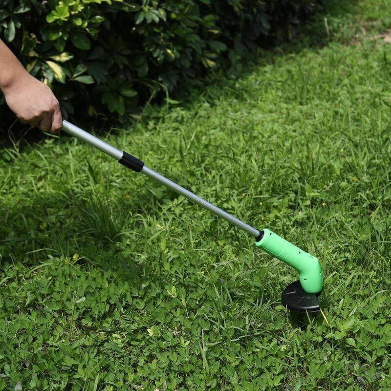 BowLift | Lightweight Hand Lawn Mower Mowing
