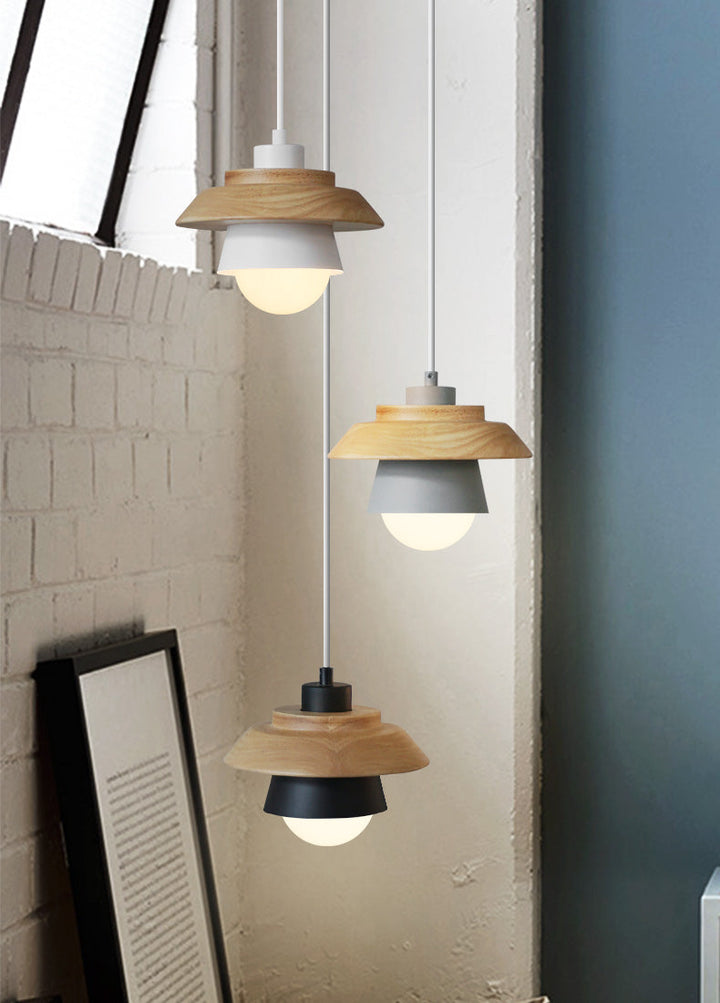 Pendant lights made of Nordic wood